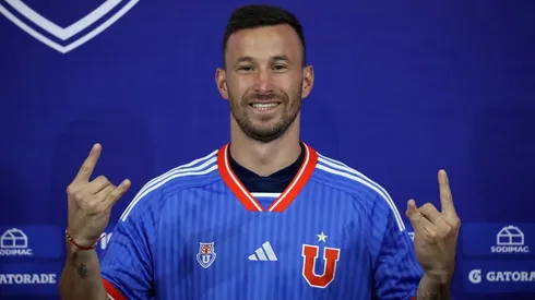 Luciano Pons saca cuentas alegres en la U. de Chile