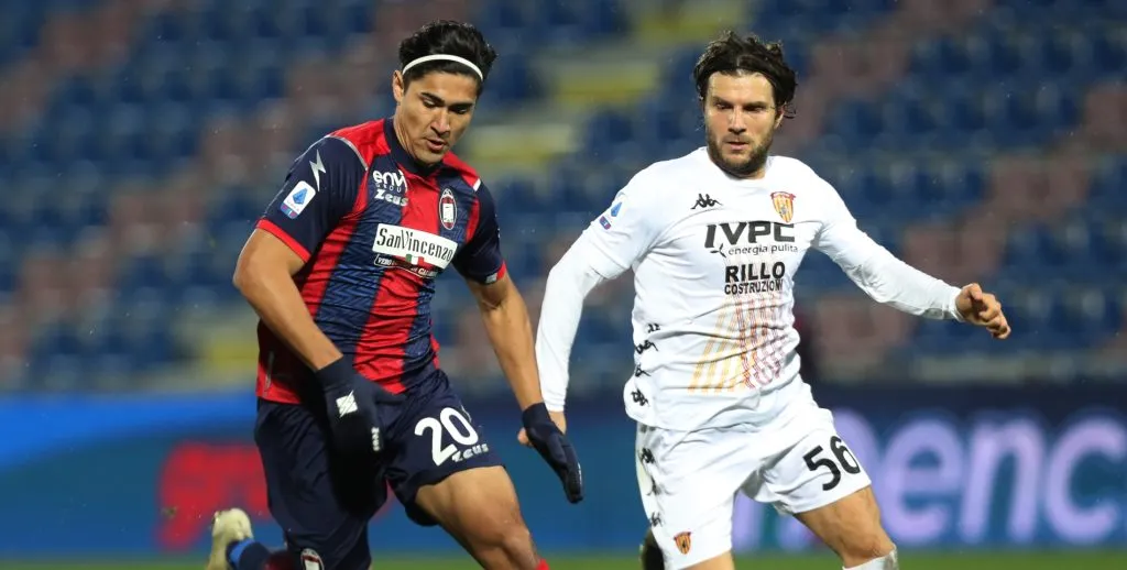 Luis Rojas se acerca a volver al país. El canterano de Universidad de Chile interesa en U. de Concepción.