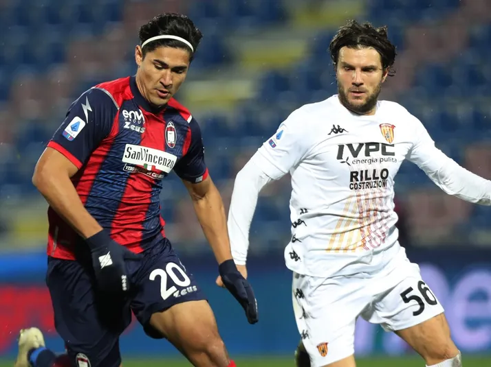 Pese a no tener continuidad: los dos clubes de la Serie B de Italia que siguen a Rojas