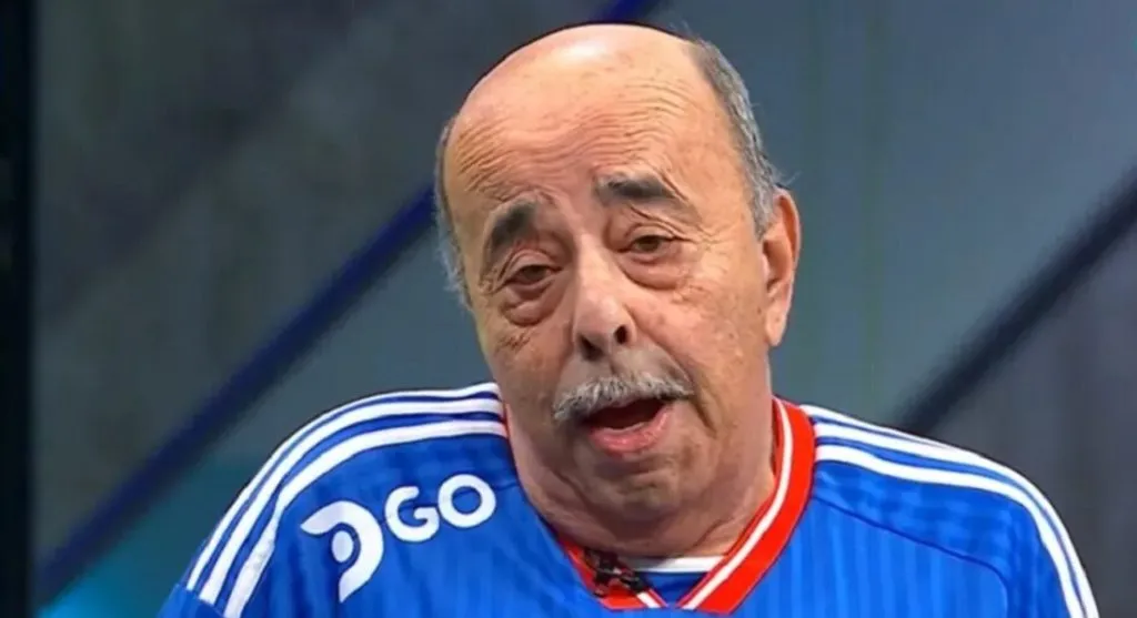 Tito Awad se refirió al posible retorno de Charles Aránguiz a Universidad de Chile.