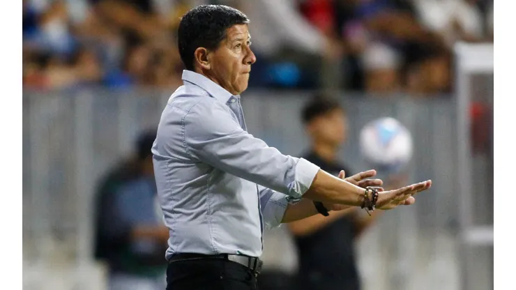 Jaime Vera cree que Leo Gil podría suplir la labor de Vidal (Foto: Photosport)