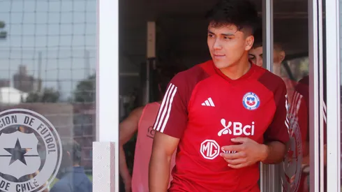 Mundialista con La Roja le presta el hombro a Pizarro y encara a sus detractores