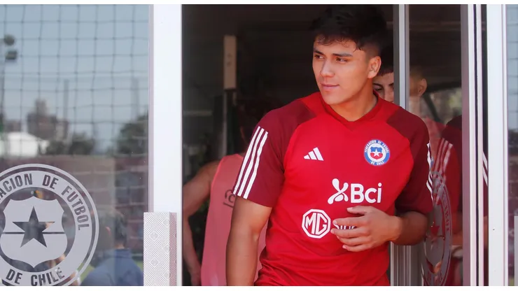 Mundialista con La Roja le presta el hombro a Pizarro y encara a sus detractores