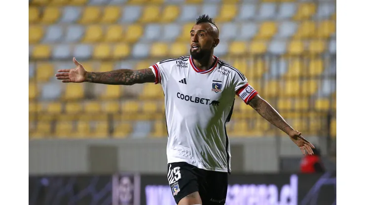 Arturo Vidal rápidamente se convirtió en uno de los capitanes de Colo Colo. (Foto: Sebastián Cisternas/Photosport)