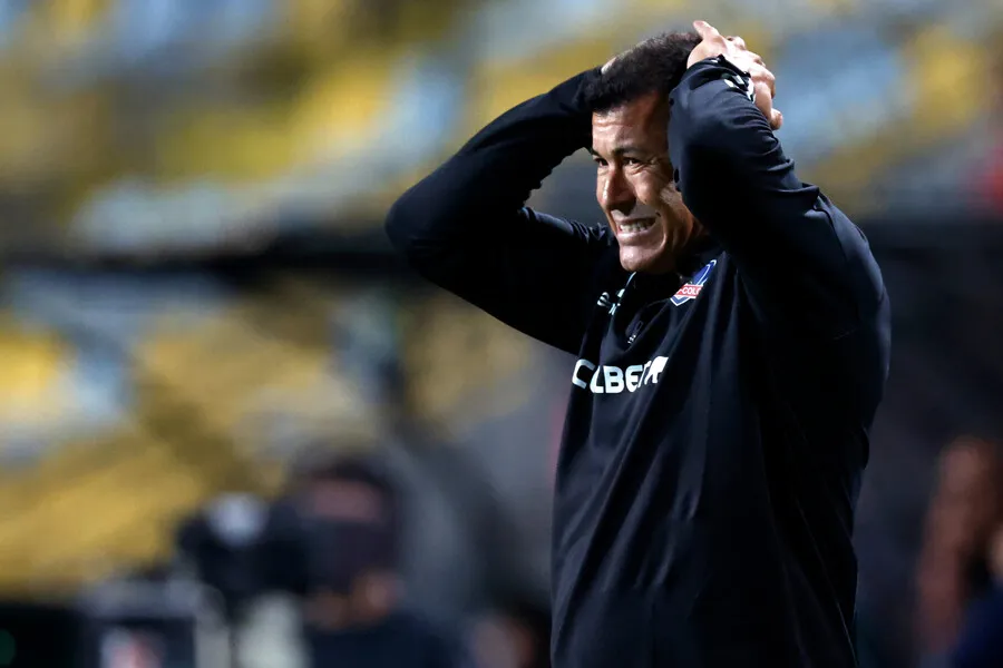 Almirón podría perder a su preparador de arqueros. | Foto: Photosport