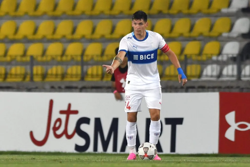 Universidad Católica fue goleada por la U ayer en Coquimbo y eso preocupa (Photosport)