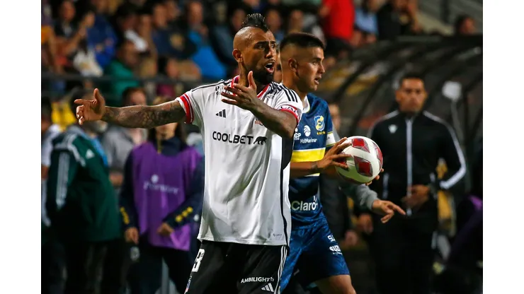 Arturo Vidal debutó en Colo Colo y mandó mensaje a sus detractores. (Foto: Photosport)