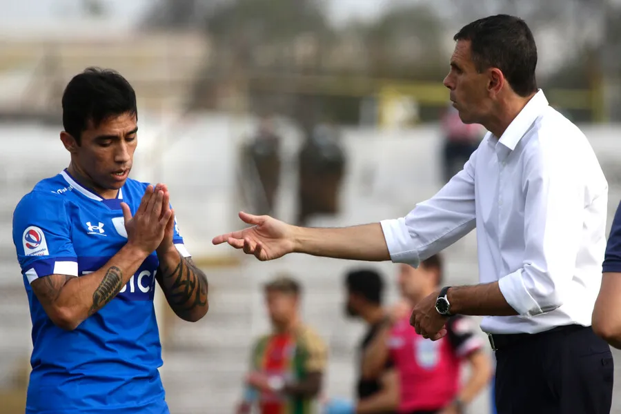 Poyet dentro de su paso por la UC | Foto: Photosport