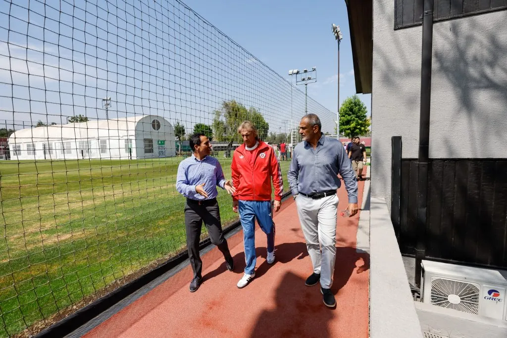 Rodrigo Robles y Pablo Milad acompañaron a Ricardo Gareca en Juan Pinto Durán. (Foto: Pepe Alvujar)