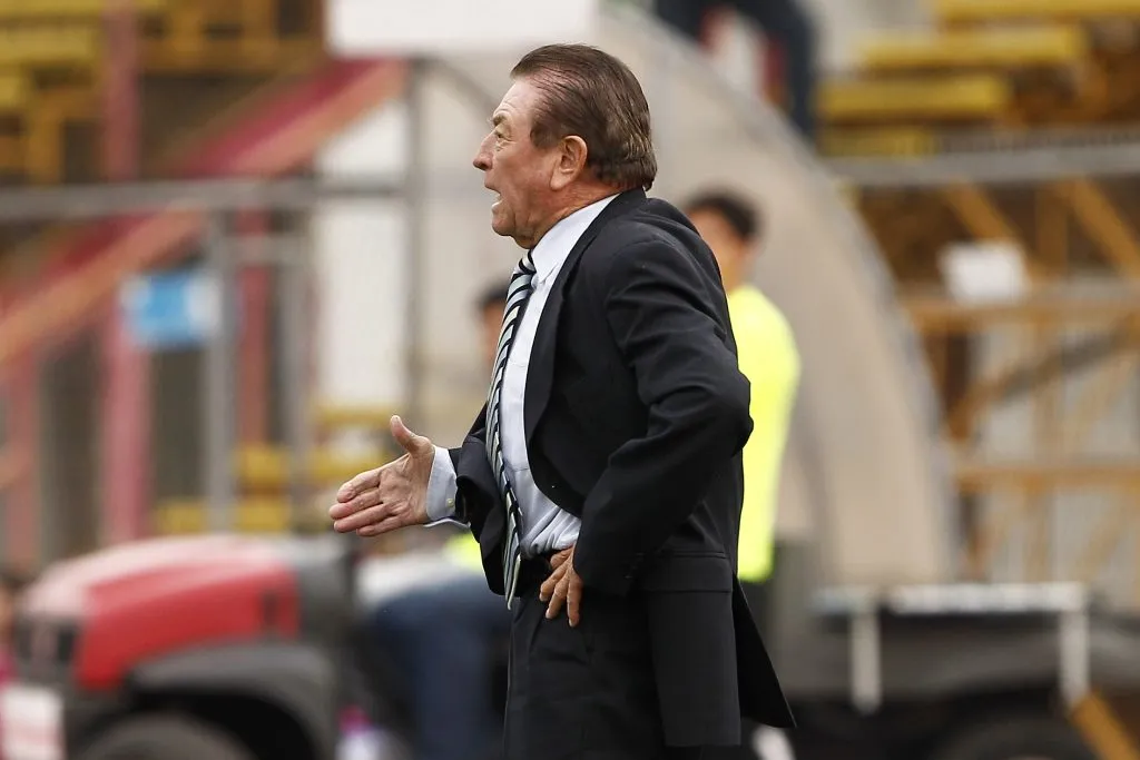 Hernán Godoy piensa que habían DT chilenos capacitados para asumir en La Roja (Foto: Photosport)