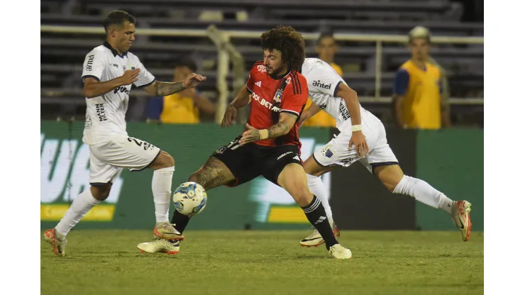 Maximiliano Falcón continuaría en Colo Colo este 2024. (Foto: Dante Fernández/Focouy/Photosport)