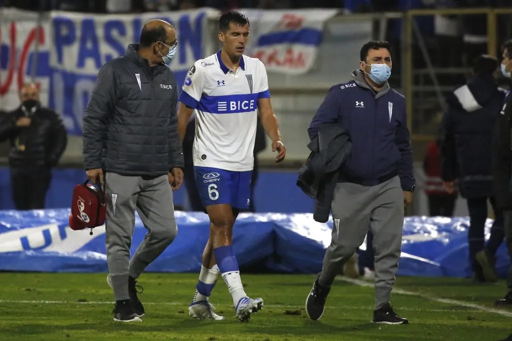 Paz vistiendo la camiseta de Universidad Católica | FOTO: Photosport