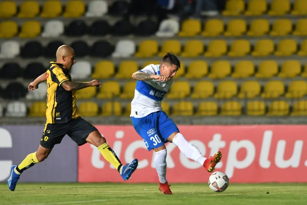 Tras varios años, Castillo volvió a pisar una cancha en Chile | FOTO: Alejandro Pizarro Ubilla/Photosport