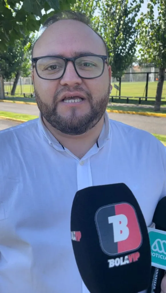 Alejandro Astudillo, periodista de Mega. (Foto: Bolavip)
