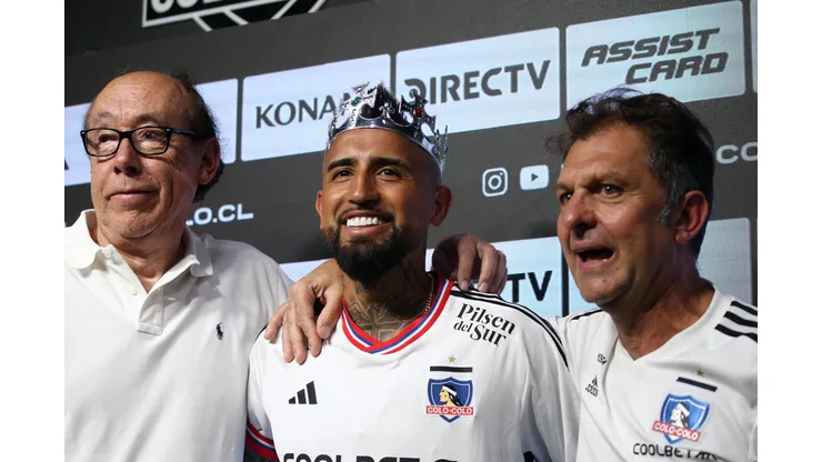 El mandamás colocolino no se lo mandó a decir con nadie a Arturo Vidal, asegurando que su prioridad tiene que ser el club (Foto: Javier Salvo/Photosport)
