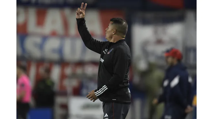 Jorge Almirón solicitó a tres refuerzos en Colo Colo. (Foto: Dante Fernández/Focouy/Photosport)