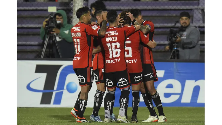En Colo Colo esperan con los brazos abiertos a su segundo refuerzo de este 2024. (Foto: Dante Fernández/Focouy/Photosport)