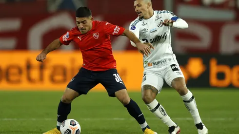 Braian Martínez no podrá llegar a Colo Colo. (Foto: Gustavo Ortiz – Pool/Getty Images)