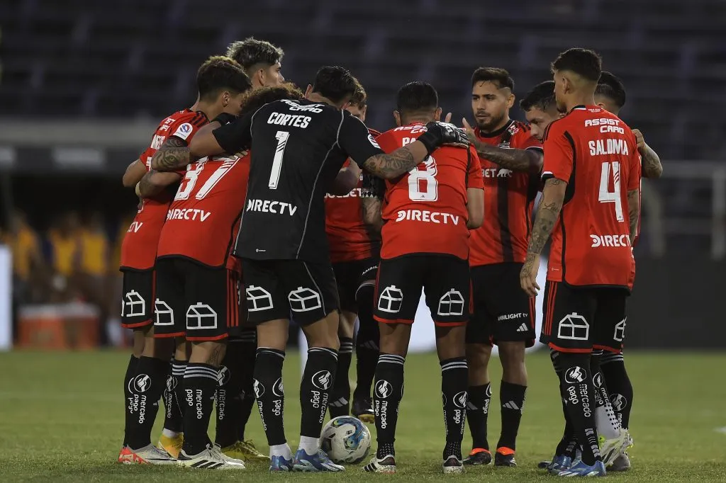 Brayan Cortés podría estar jugando sus últimos partidos en Colo Colo. (Foto: Dante Fernández/Focouy/Photosport)
