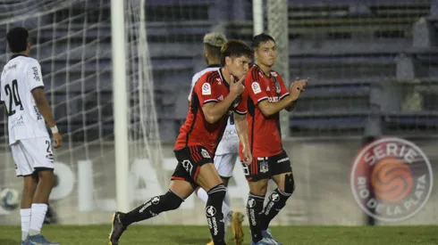 Leonardo Gil anotó un soblete en el amistoso de Colo Colo vs Liverpool. (Foto: Dante Fernández/Focouy/Photosport)