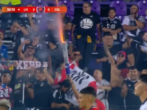 VIDEO: Hinchas de Colo Colo paralizaron con fuegos artificiales el amistoso vs Liverpool