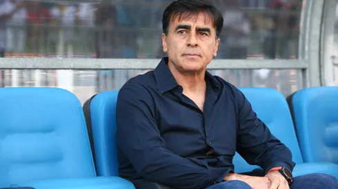 Gustavo Quinteros podría dirigir a figura del fútbol chileno en la temporada 2023.