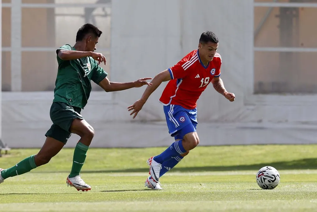 Lucas Cepeda -der- es la esperanza de Wanderers para tener más recursos (Carlos Parra / La Roja)