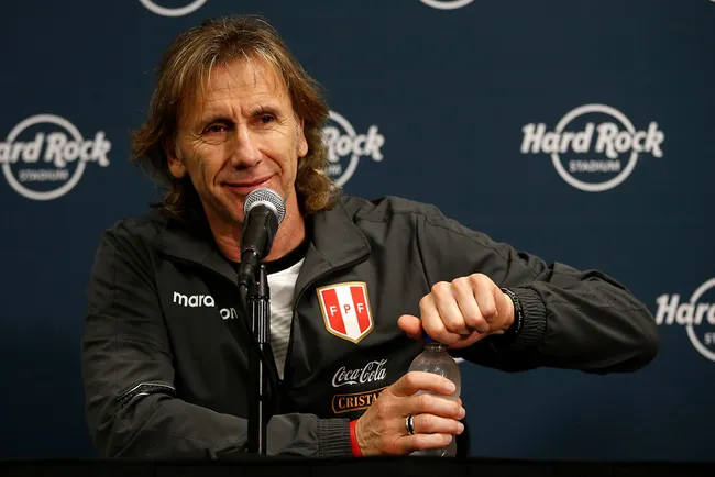 Gareca en su paso por la Selección de Perú | Foto: Photosport