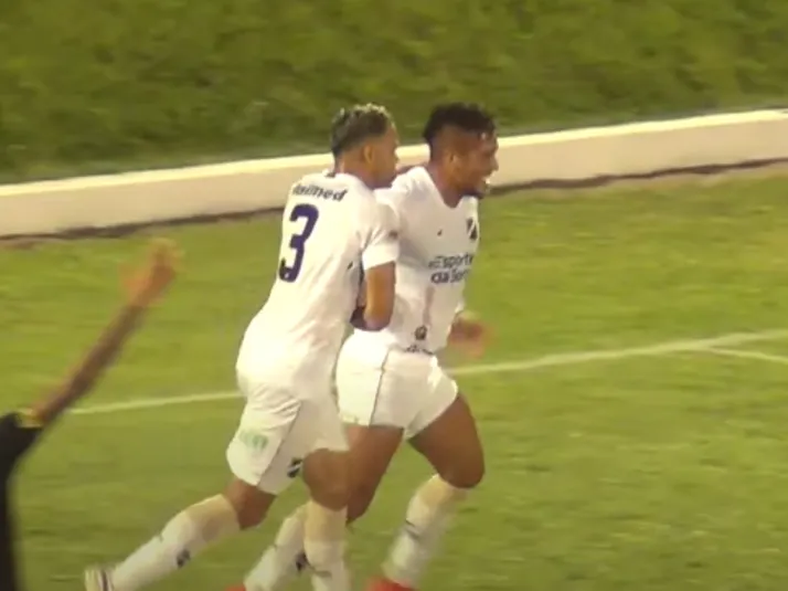 VIDEO: Javier Parraguez hace de las suyas en Brasil con segundo gol en partidos consecutivos