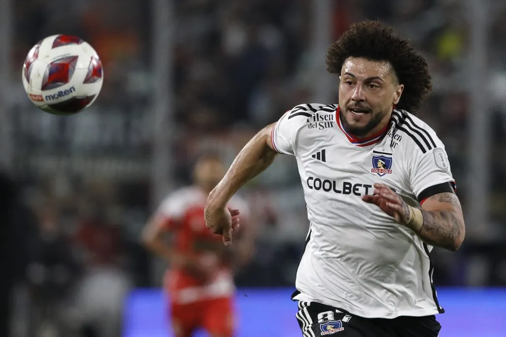 Maximiliano Falcón continuará en Colo Colo por ahora (Foto: Photosport)