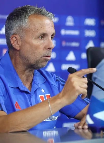 El estratega azul ya palpita su debut en el banco de la U (Photosport)