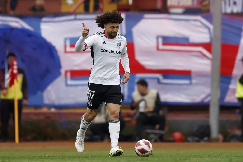 Maximiliano Falcón estaría cerca de partir de Colo Colo. (Foto: Felipe Zanca/Photosport)