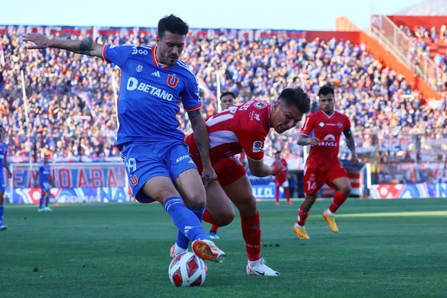 Gómez ya sabe lo que es vestir la camiseta del Chuncho | FOTO: Marcelo Hernandez/Photosport