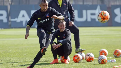 Arturo Vidal recibió una potente rayada de cancha si es que llega a Colo Colo