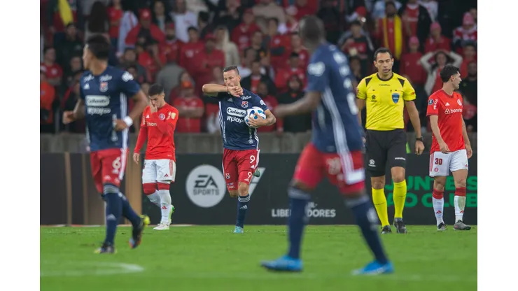 El delantero de 33 años llega a la U y se sumará a la pretemporada esta semana