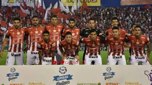 Ex mundialista uruguayo le presta el ropero a Luciano Pons