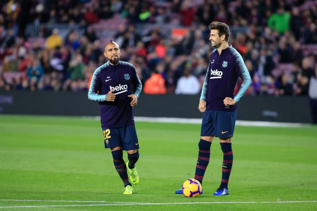 Arturo Vidal podría reencontrarse con Piqué (Foto: AFP)