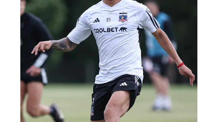 Colo Colo solo ha dado a conocer su nueva equipación de entrenamiento. (Foto: Colo Colo)