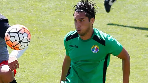 Hans Martínez fue víctima de encerrona (Foto: Photosport)