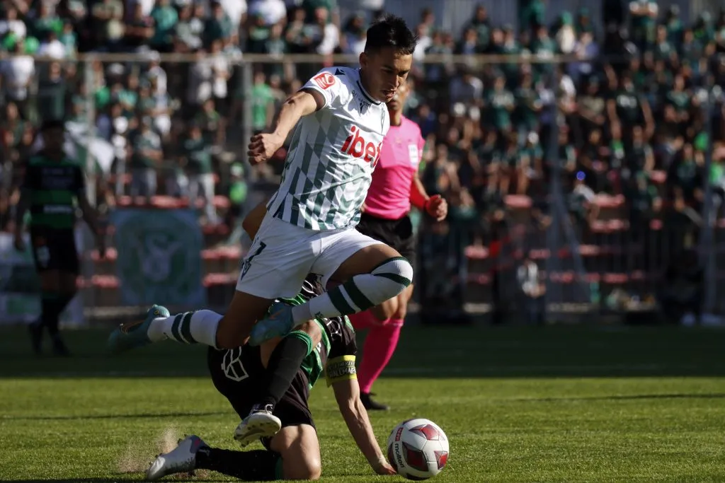 Paolo Guajardo está en vitrina para salir de Wanderers (Photosport)