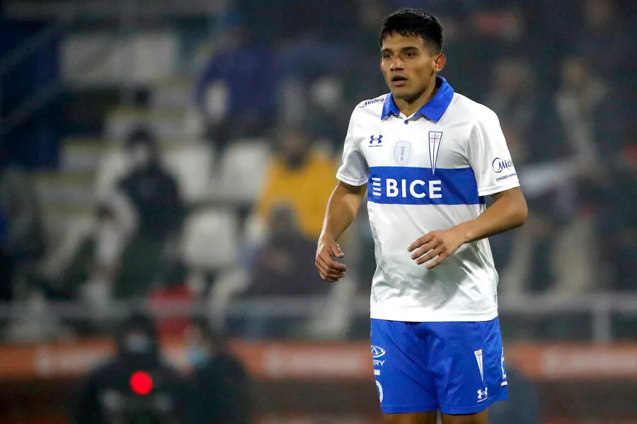 Yamil Asad llegó con cartel, pero no pasó nada. | Foto: Photosport