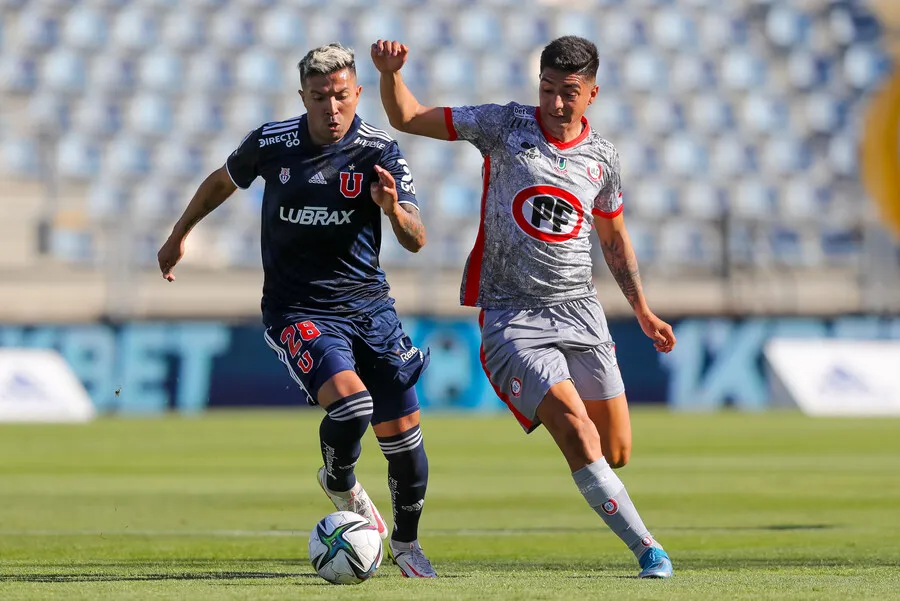 Luján pasó sin pena ni gloria por la U. | Foto: Photosport