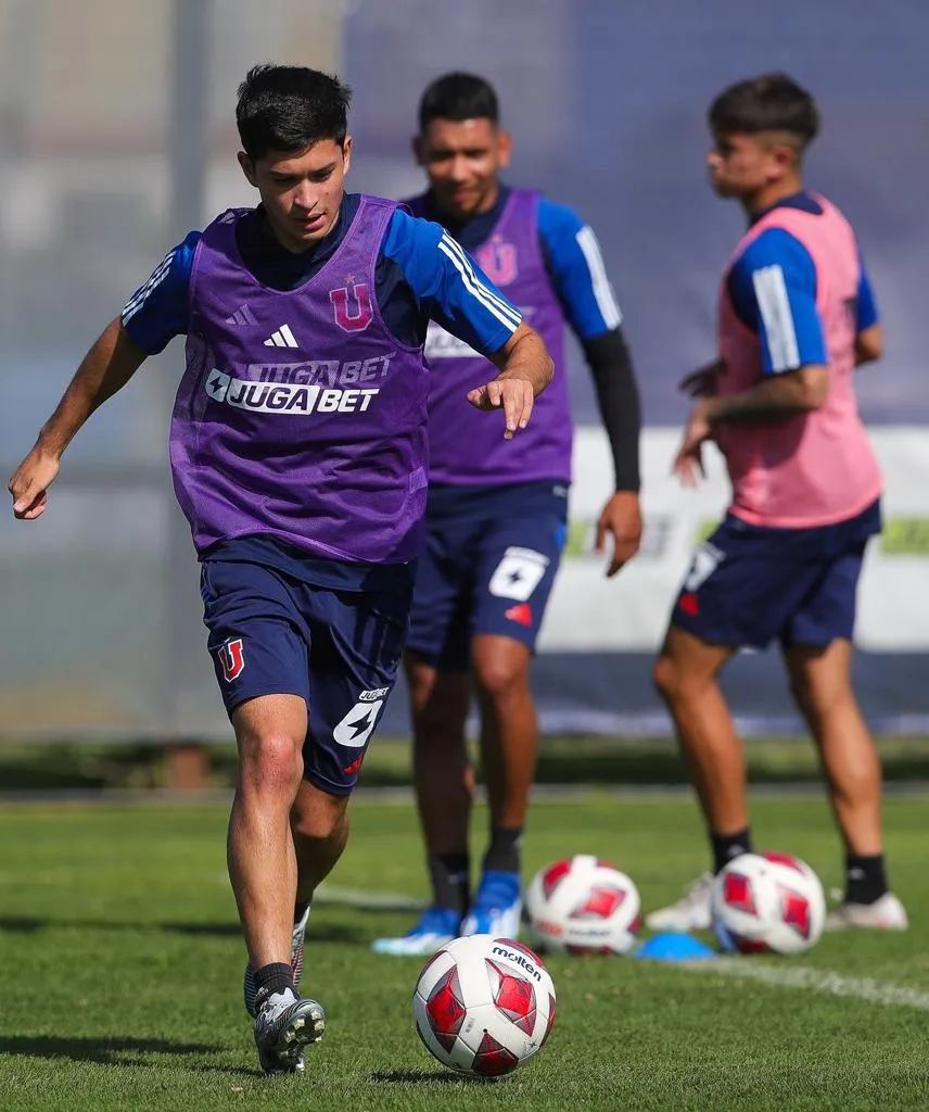 Trabajo a doble turno, gimnasio, trote y mucho de lo que espera de sus jugadores, han marcado la primera semana de trabajos en la U (Prensa UCH)