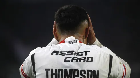 Peligra el viaje a Rusia del futbolista Jordhy Thompson. (Foto: Jonnathan Oyarzún/Photosport)