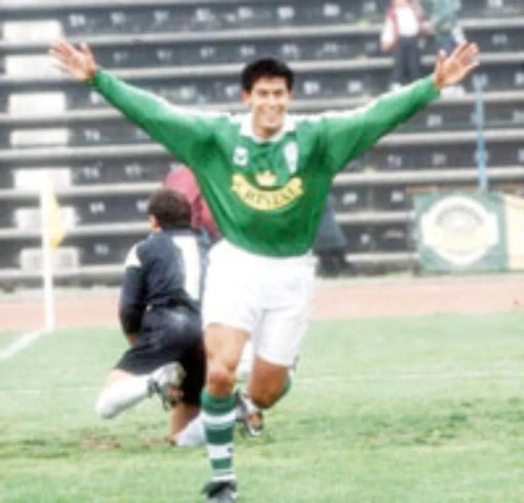 Jorge Almirón jugó en Santiago Wanderers en las temporadas 1994 y 1995.