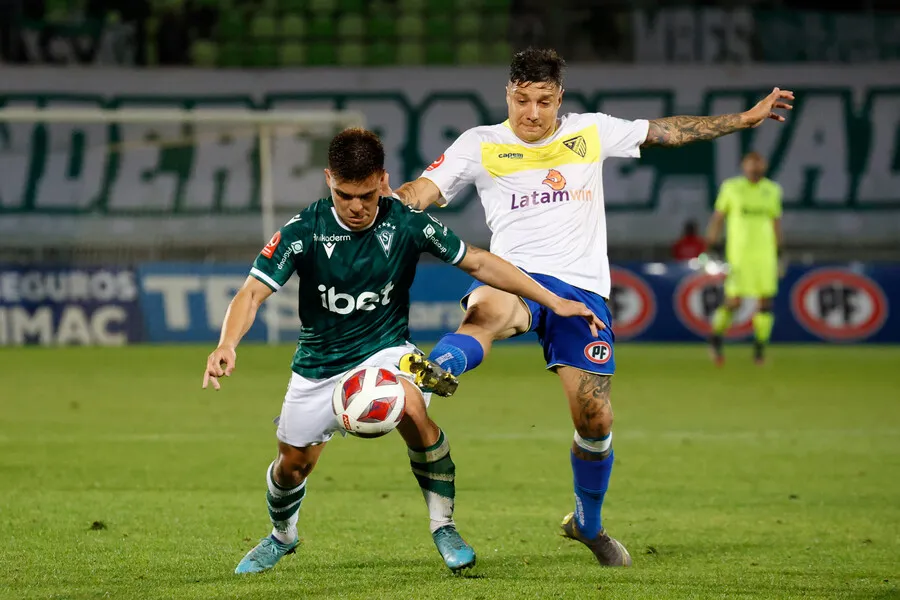 Christian Bravo llega a Cobreloa proveniente de Barnechea. | Foto: Photosport