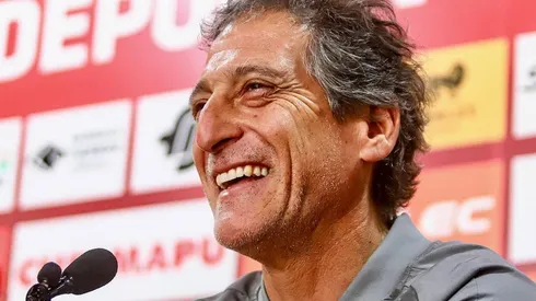 Mario Salas ya tiene dos refuerzos en Ñublense (Foto: Ñublense SADP)