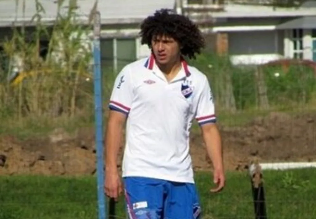 Maximiliano Falcón en las inferiores de Nacional de Montevideo.