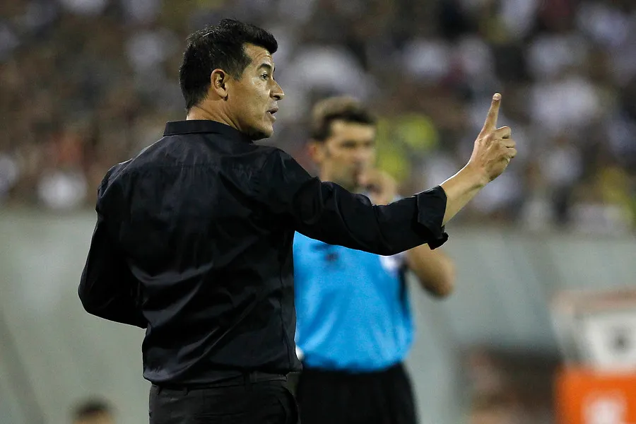 Almirón será el nuevo técnico de Colo Colo. | Foto: Photosport