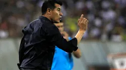 Jorge Almirón vuelve a surgir como opción para llegar al estadio Monumental (Foto: Photosport)